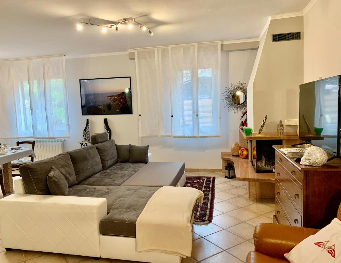 Bilocale Ventimiglia . Apartment Bevera  Екстериор снимка